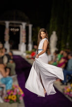 Load image into Gallery viewer, Afrodita